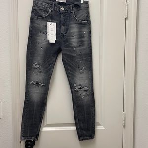 Grey frayed jeans. Zara size 30 USA
